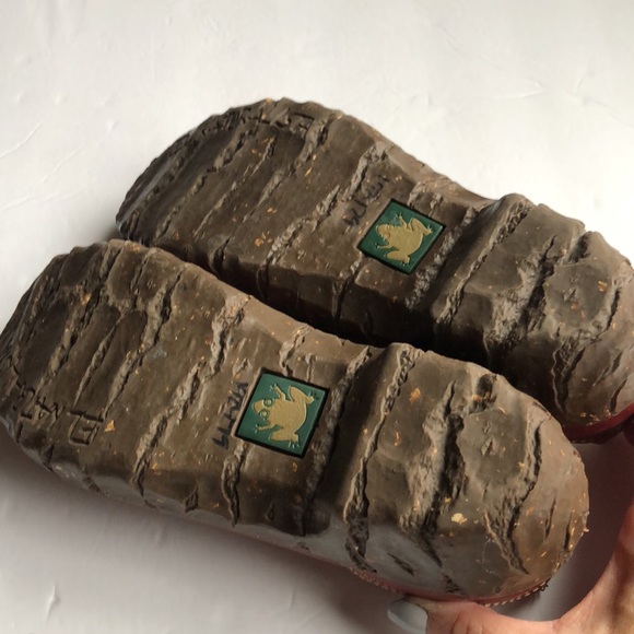 Unique reddish maroon leather shoes, with frog design on toe. Size 38 - Picture 3 of 6